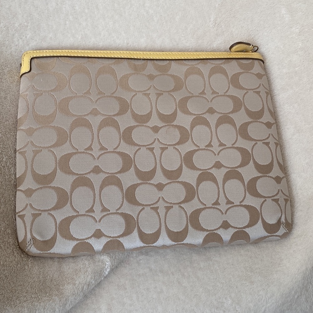 Authentic Euc Coach Ipad Or Reader Case - image 3
